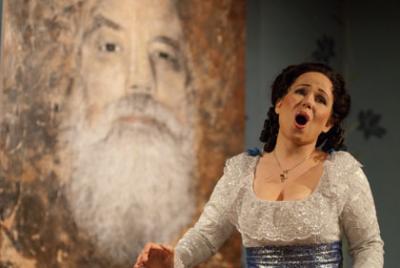 Sarah Mattox sings Rosina in Vashon Opera’s The Barber of Seville. 