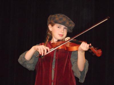 Aleia Durston as the Fiddler, Photo - Janice Randall