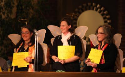 2014 Spelling Bee winners, “The Visiting Angels”, Julea Gardener, Marilyn Osborne and Fran Brooks. Photo by David Weller 